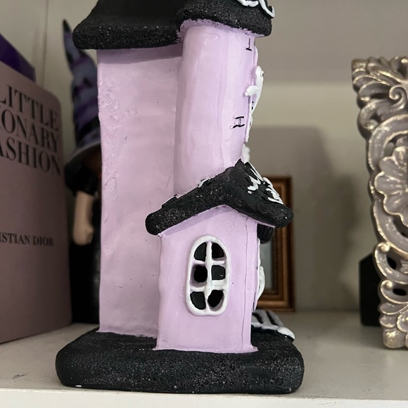 👻 LED Goblin & Ghoul Light Up Halloween Haunted Gingerbread House - Picture 4 of 5